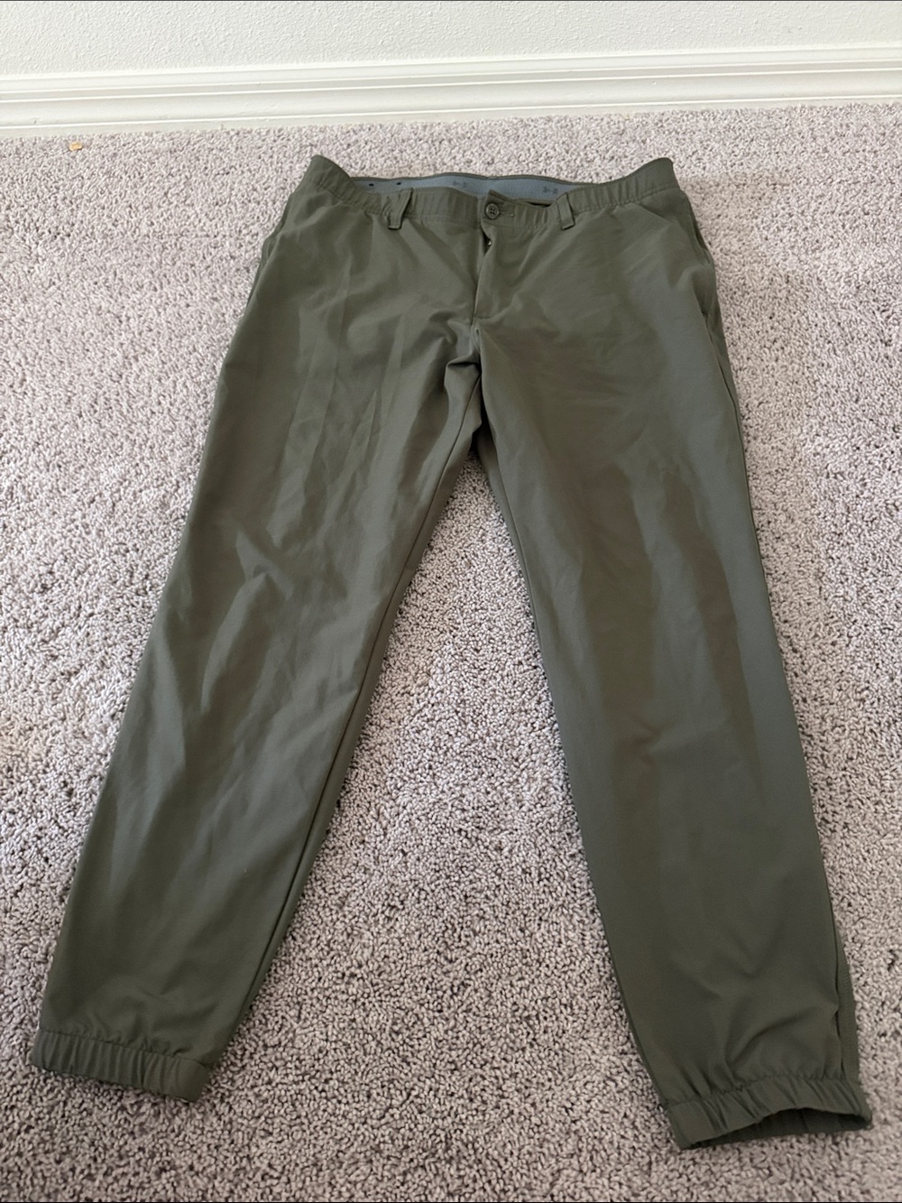 Under Armour Men's Olive Green Jogger Pants